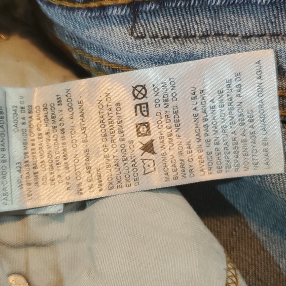 Levis Signature Jeans - Picture 5 of 6